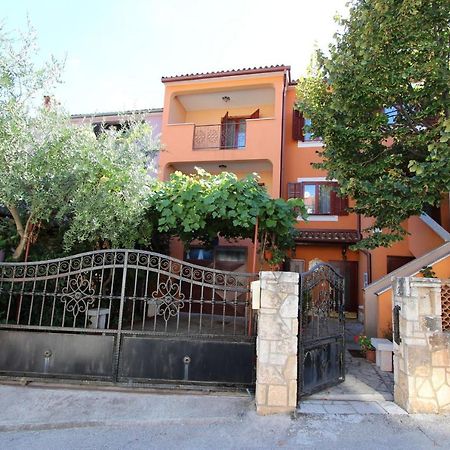Apartments Grace روفينج المظهر الخارجي الصورة