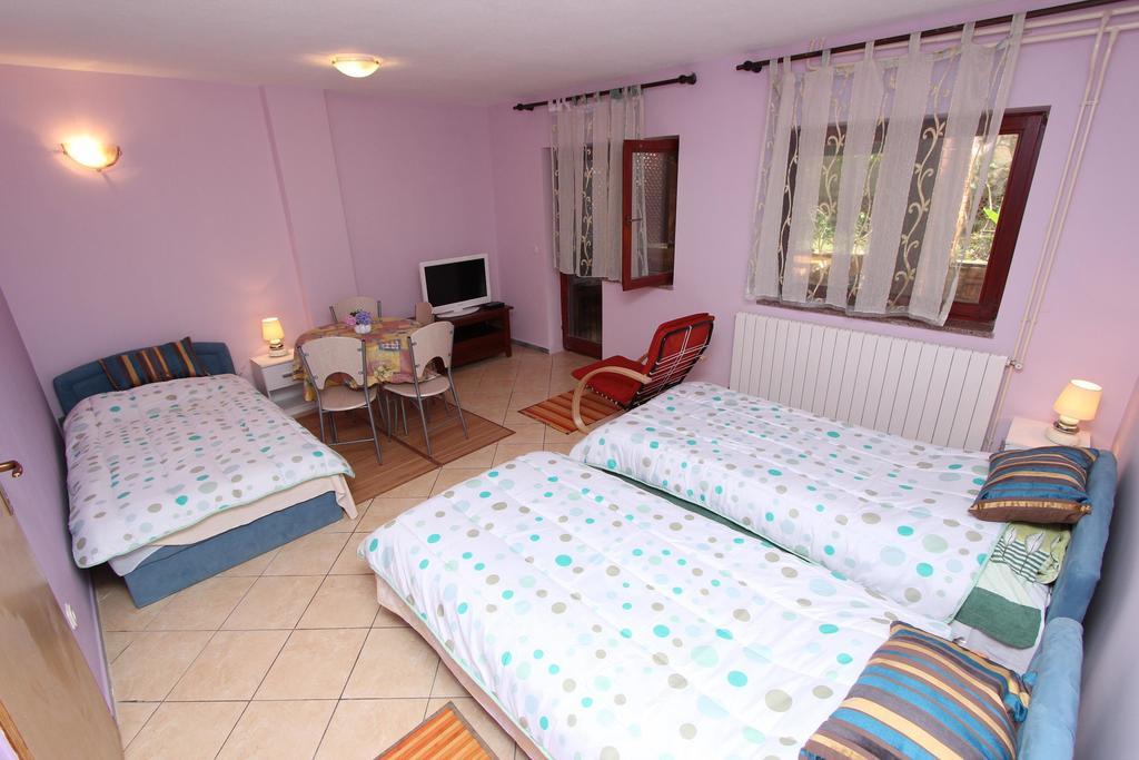 Apartments Grace روفينج الغرفة الصورة