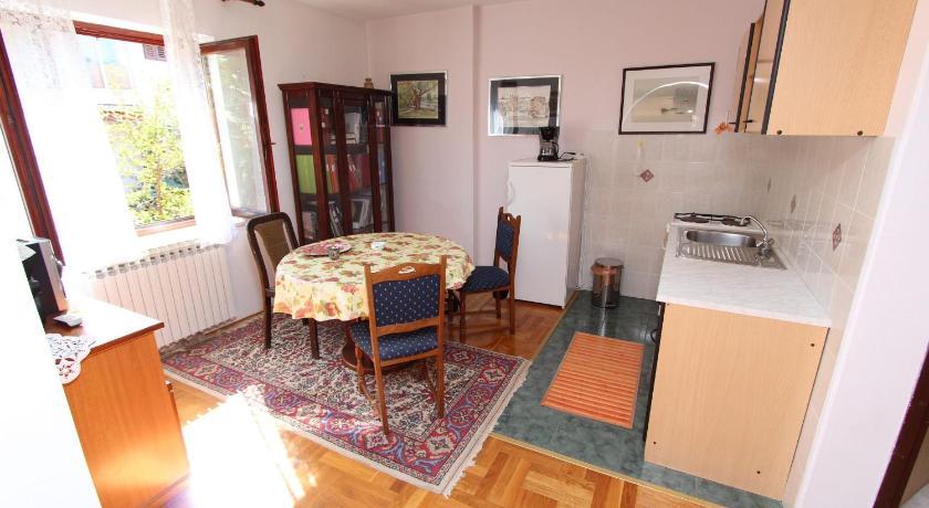 Apartments Grace روفينج الغرفة الصورة